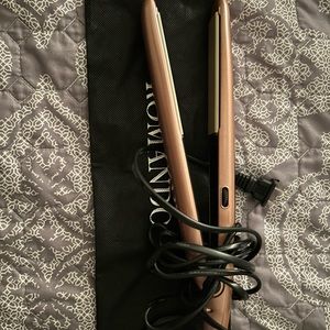 Romando flat iron